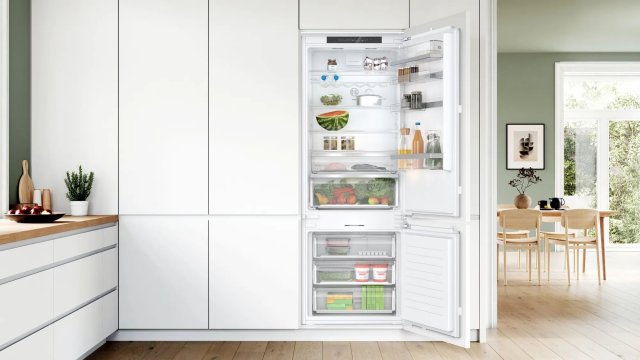 Bosch KBN96ADD0 beépíthető kombinált hűtőszekrény 284+98 liter, D, NoFrost - Beépíthető hűtő, fagyasztó, borhűtő
